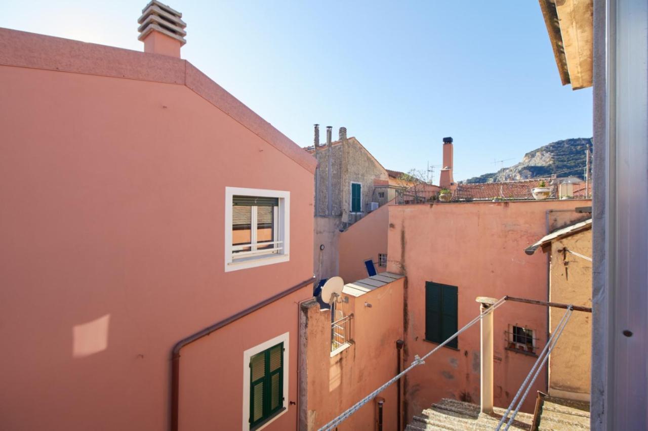 Apartamento Casa Cici A 50 Mt Dal Mare Finale Ligure Exterior foto